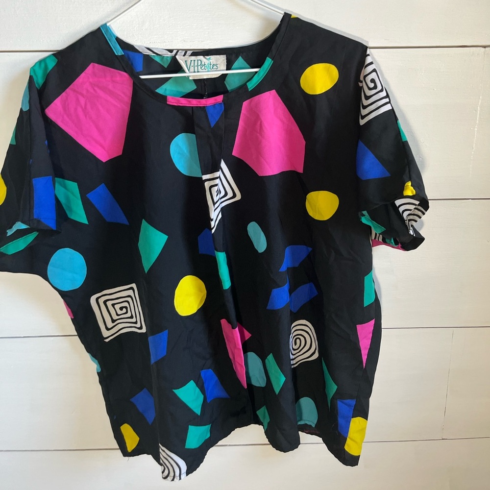 Vintage VIPetites Vibrant Geometric Print Blouse